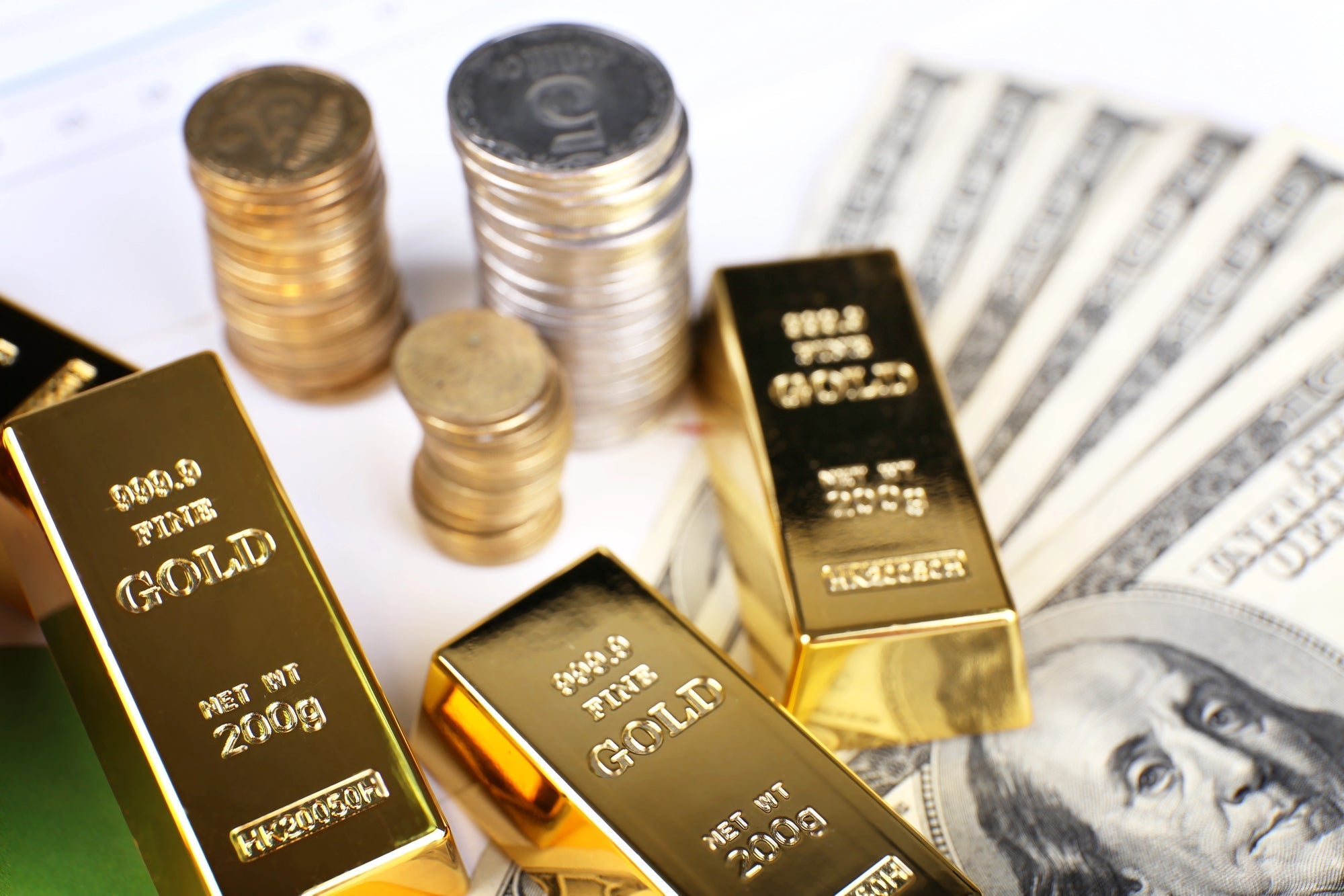 Beyond the Spot Price: Why 2025 is the Year for the Savvy Precious Metals Collector